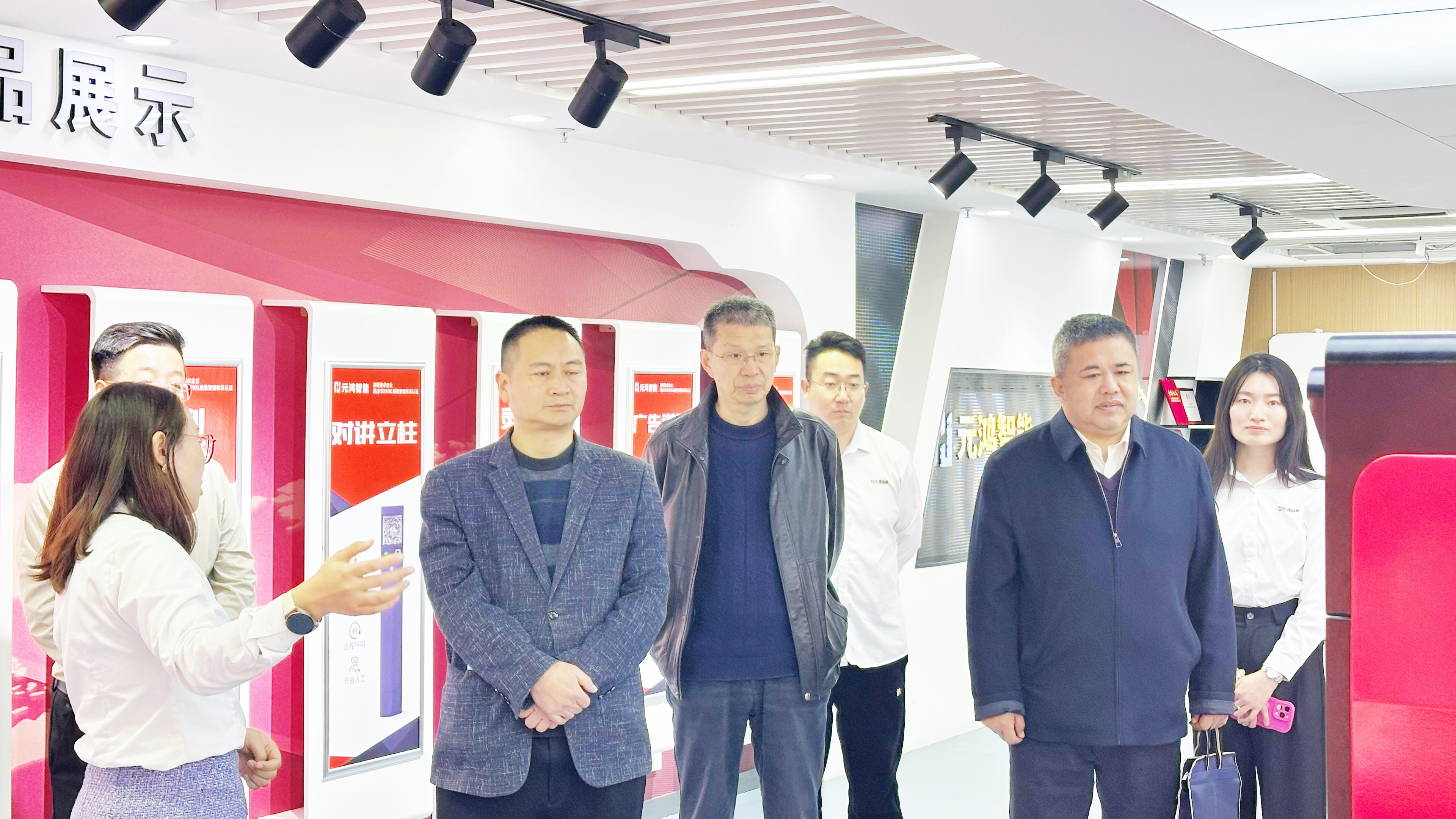 校企攜手，共探智慧停車(chē)新征程 —— 濟(jì)南大學(xué)后勤部領(lǐng)導(dǎo)蒞臨元鴻智能參觀(guān)調(diào)研